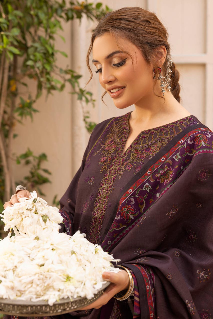 Motifz Un-Stitch Embroidered Khaddar 3 piece