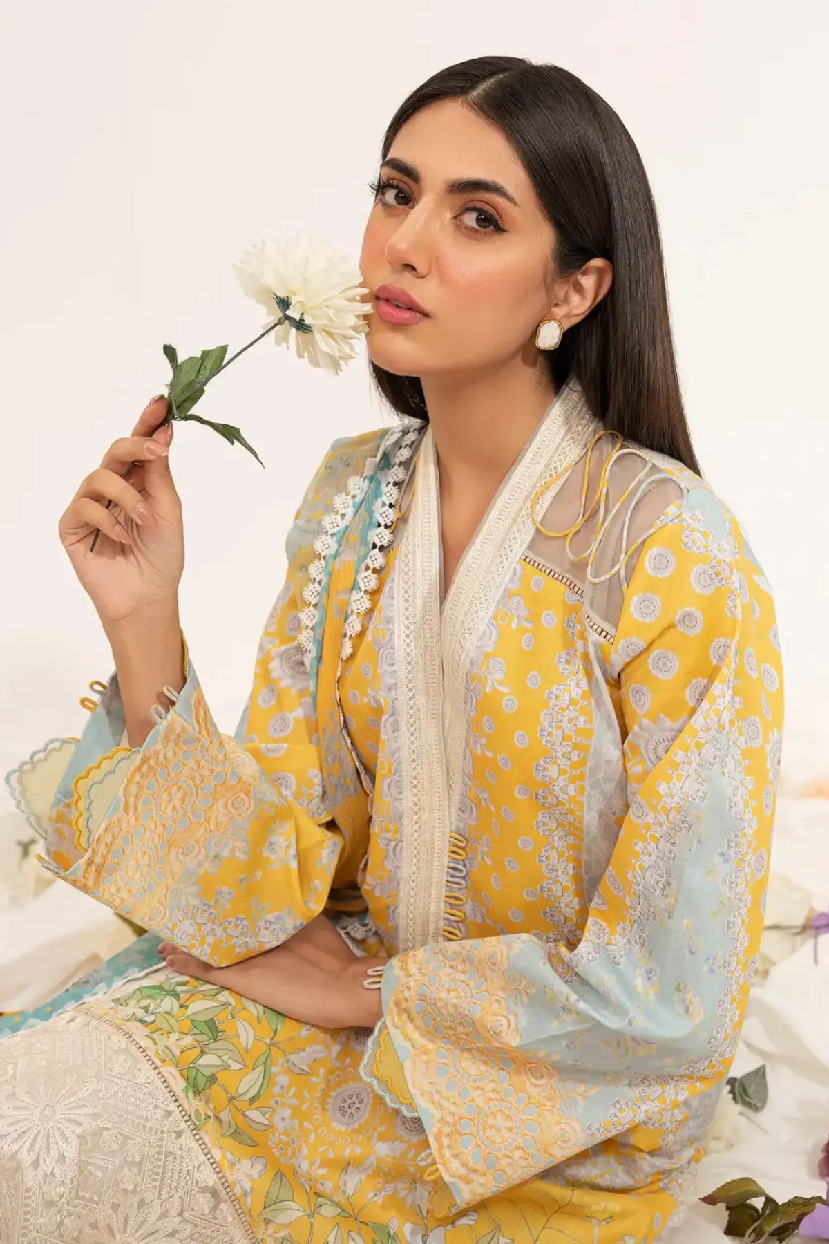 Asifa and Nabeel - Leia Embroidered 3 piece