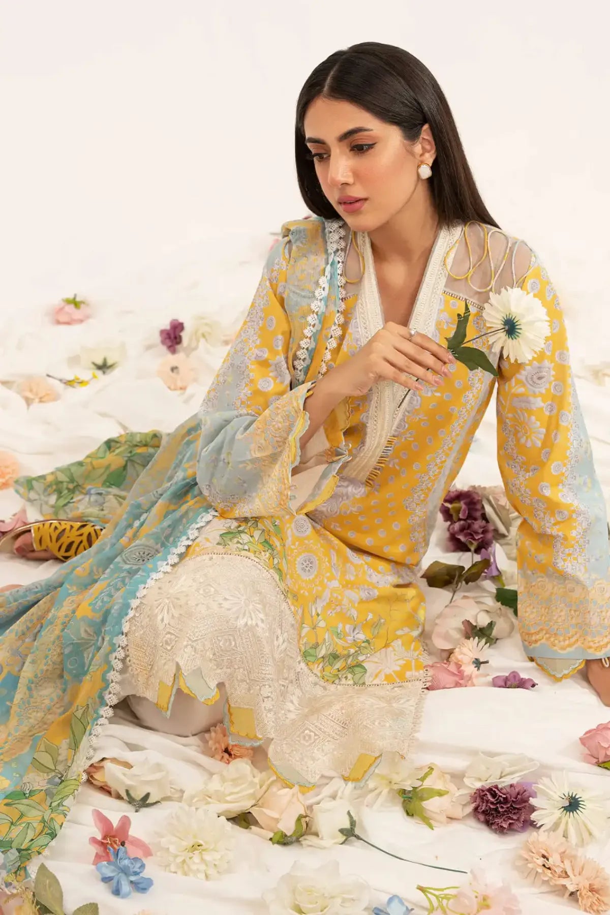 Asifa and Nabeel - Leia Embroidered 3 piece