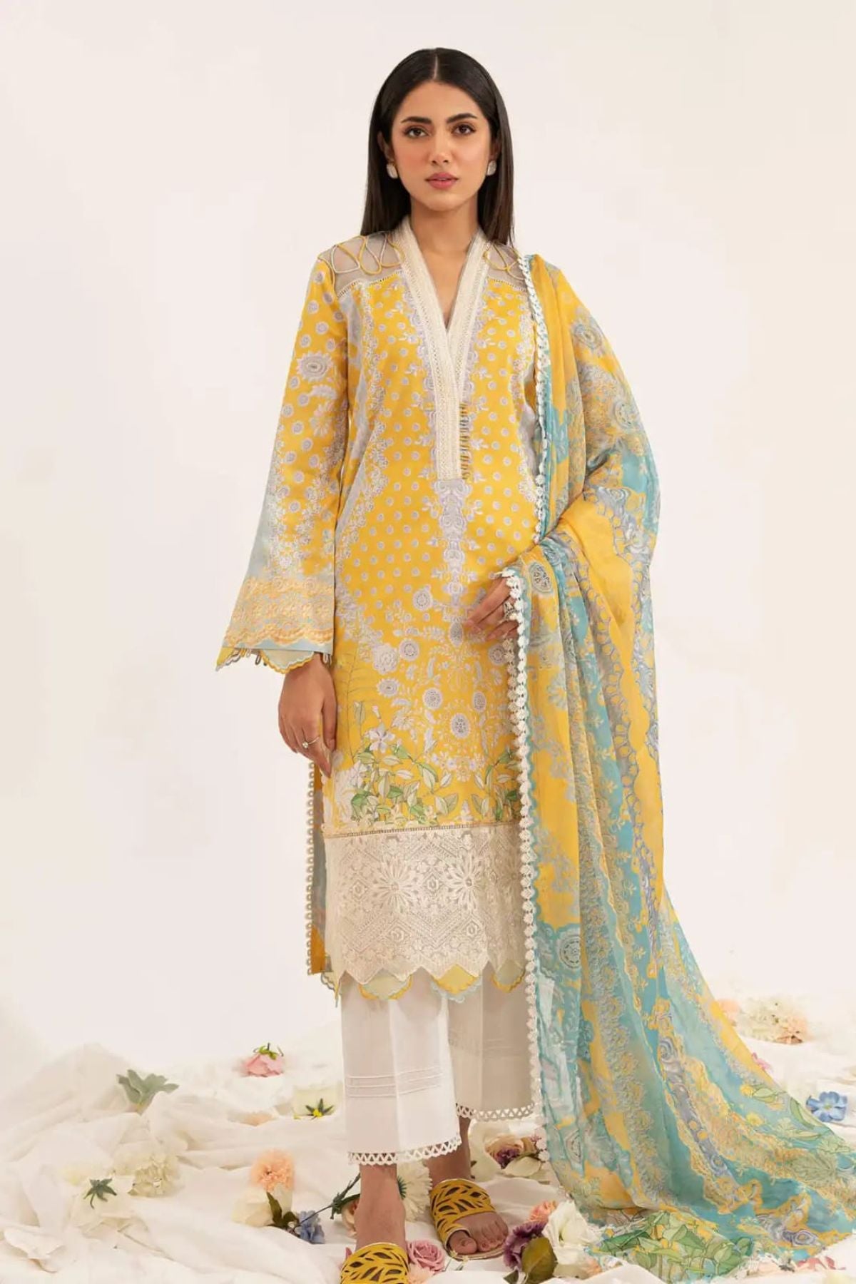 Asifa and Nabeel - Leia Embroidered 3 piece