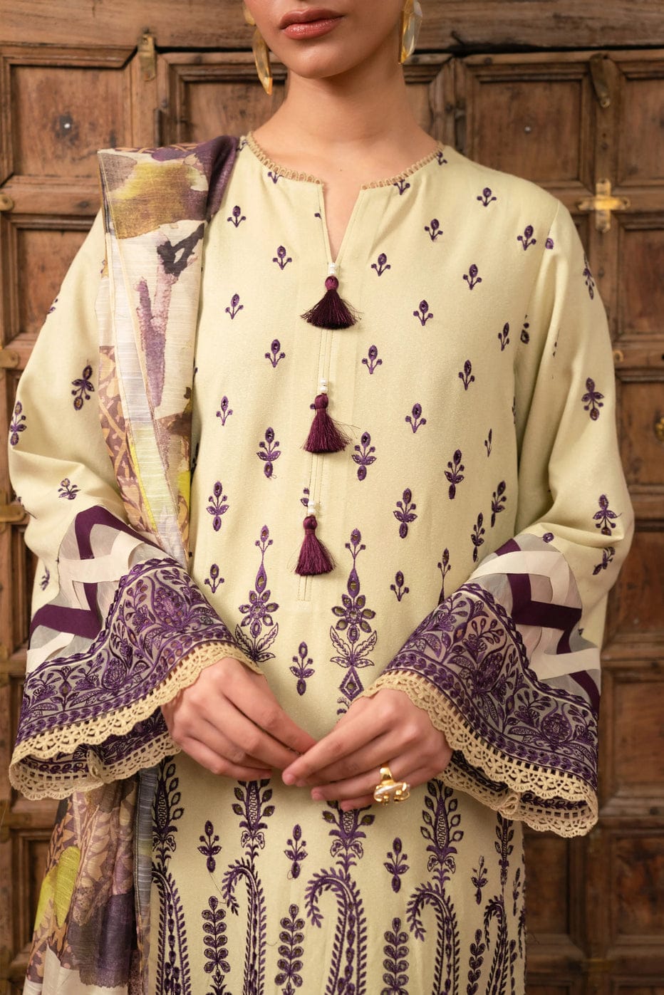 Beyond East UnStitch Embroidered Karandi 3 piece