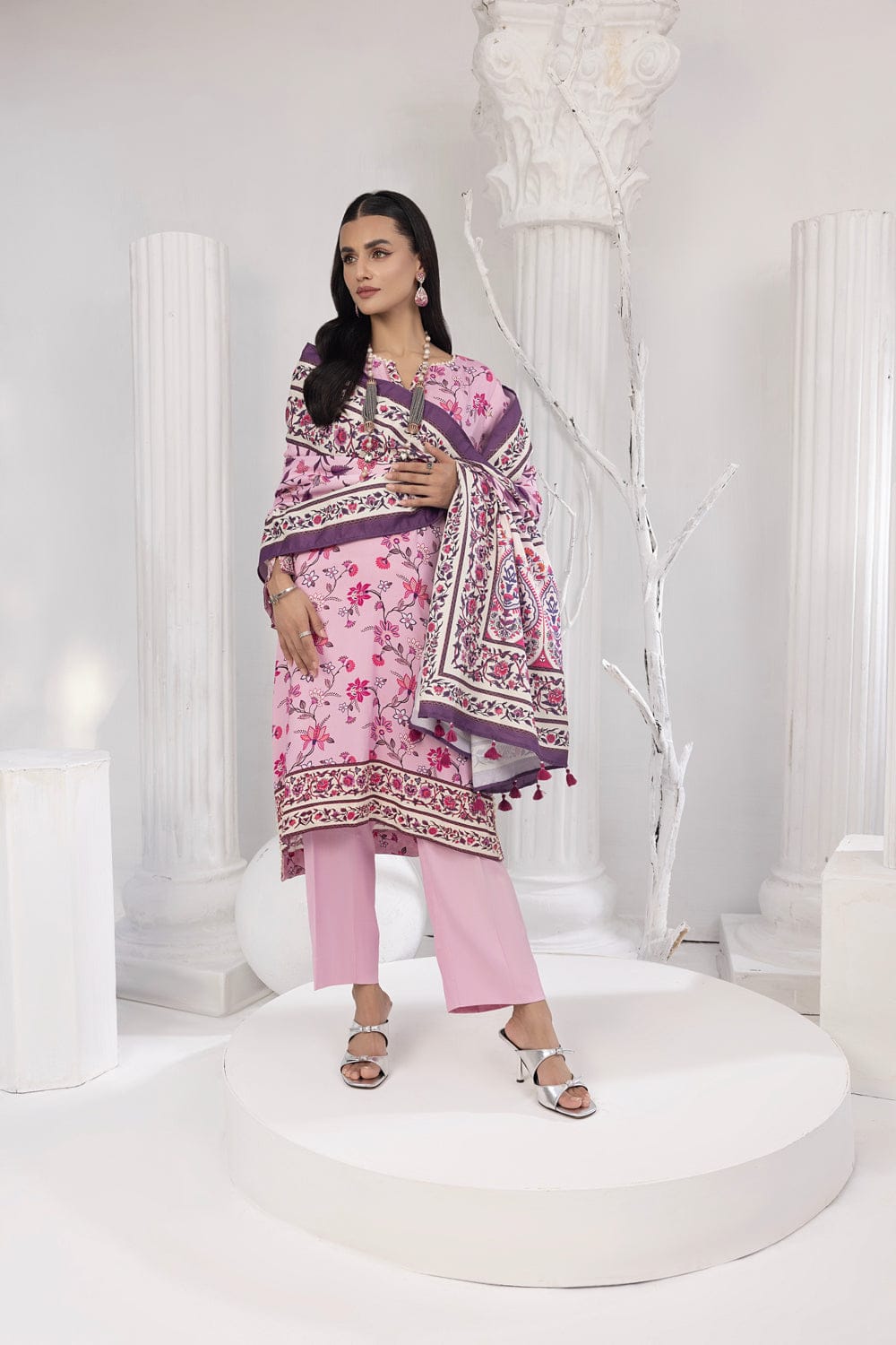 Lakhany UnStitched  3 piece Printed Cottel With Printed Jacquard Shawl