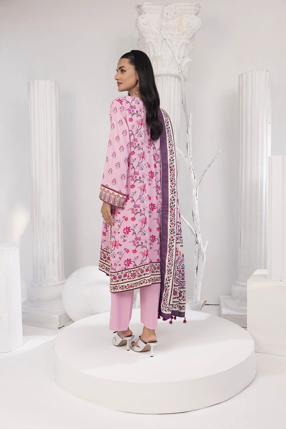 Lakhany UnStitched  3 piece Printed Cottel With Printed Jacquard Shawl