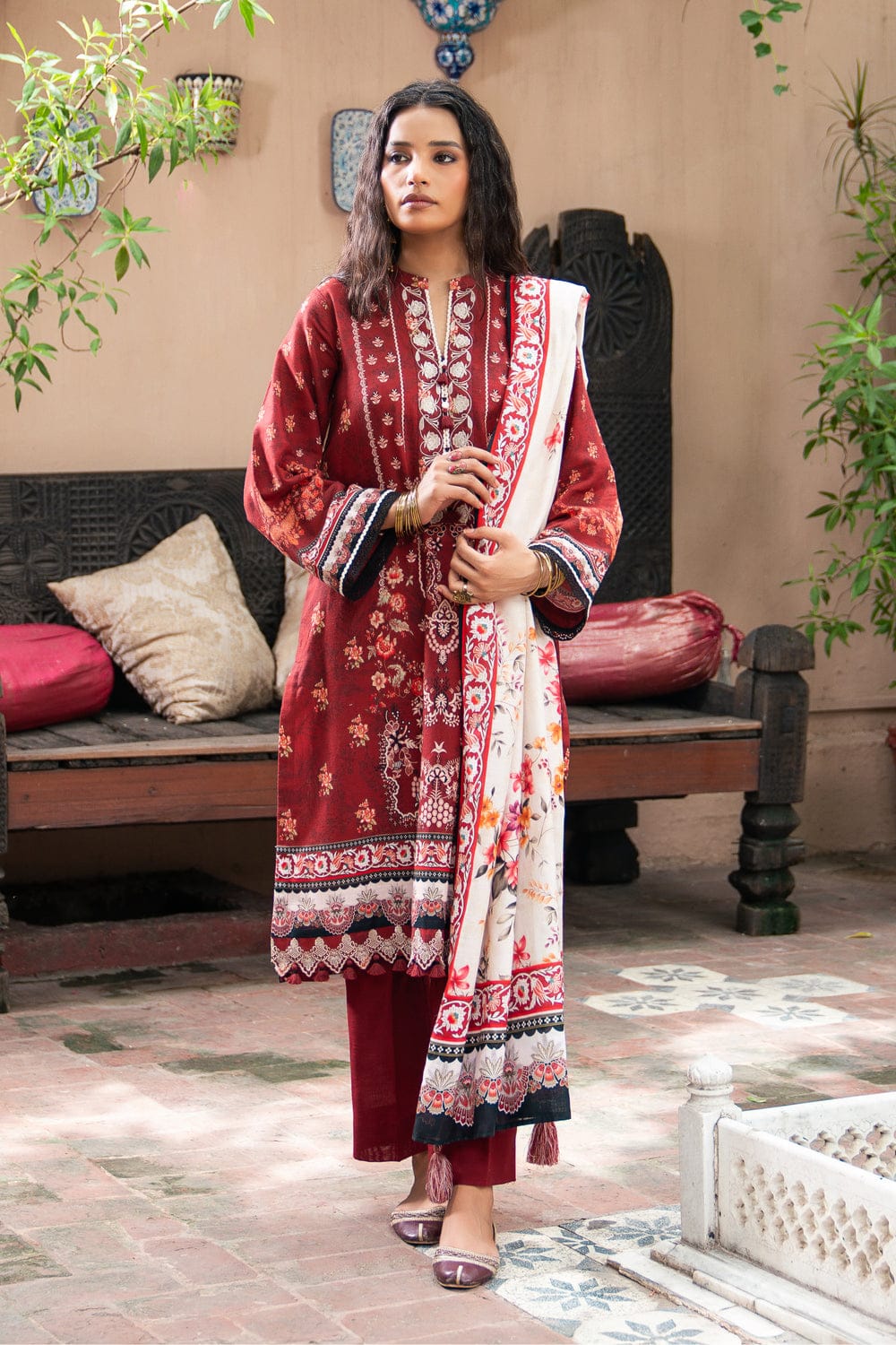 Lakhany UnStitch Embroidered Khaddar 3 piece
